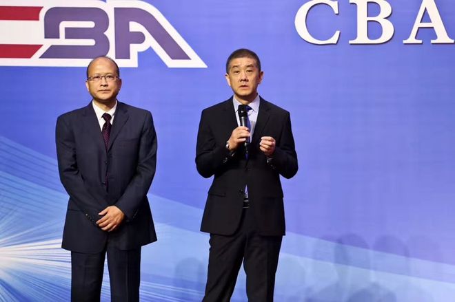 关于集结日广东宏远备战法甲；队长鼓劲细节曝光；更衣室稳定；轮换策略成焦点的信息