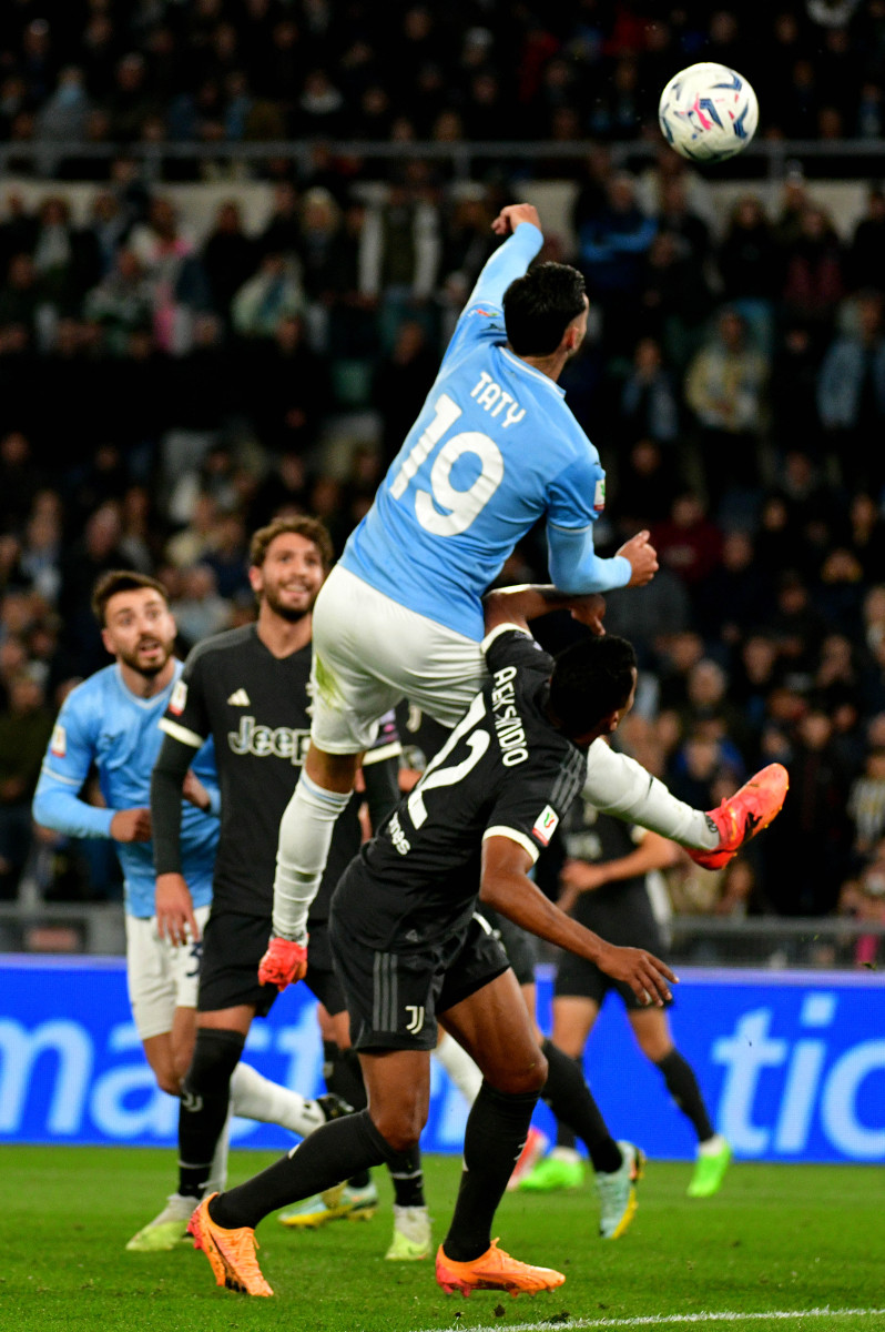 今晚体能课后,曼城强势反弹备战英超,态度坚定,训练强度明显提升 今晚体能课后,曼城强势反弹备战英超,态度坚定,训练强度明显提升