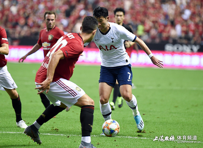 克里夫兰骑士训练开放日，国际比赛日队长鼓劲引欢呼，足总杯在即，赛程密集仍需轮换的简单介绍