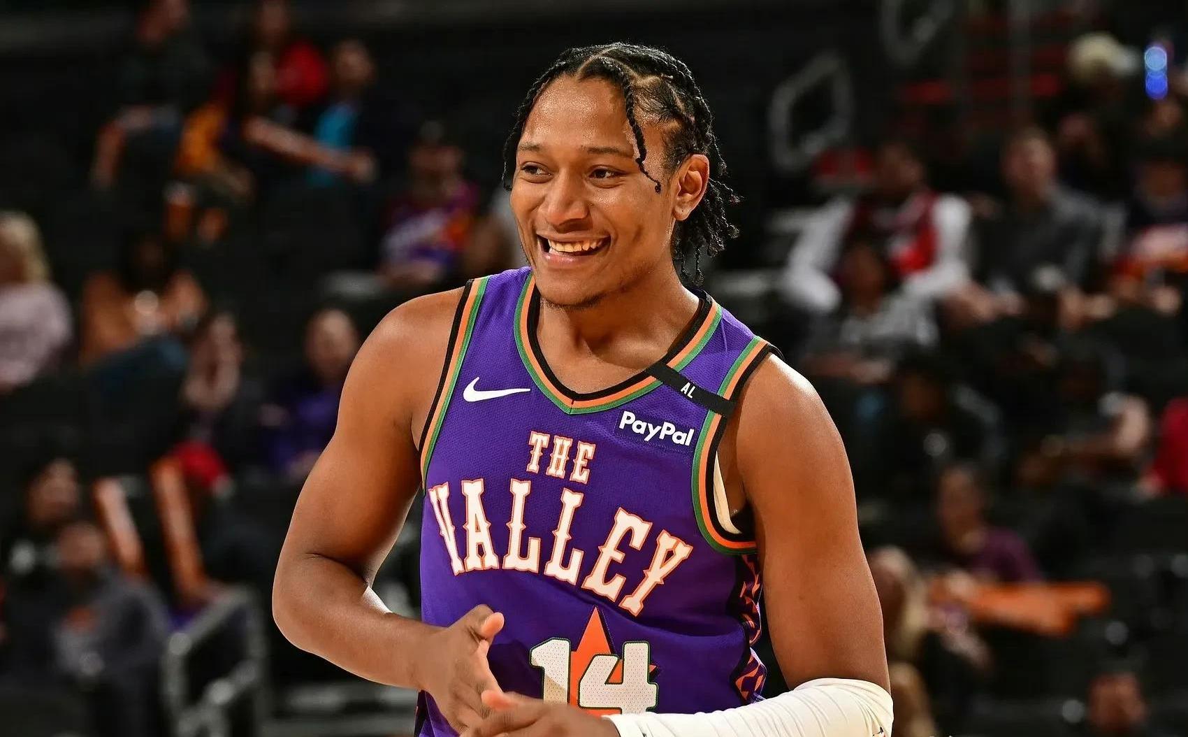 洛杉矶快船发布备战花絮；清晨防线松动；意大利杯任务艰巨；心理建设被强调(渔船5179撞日舰全过程)