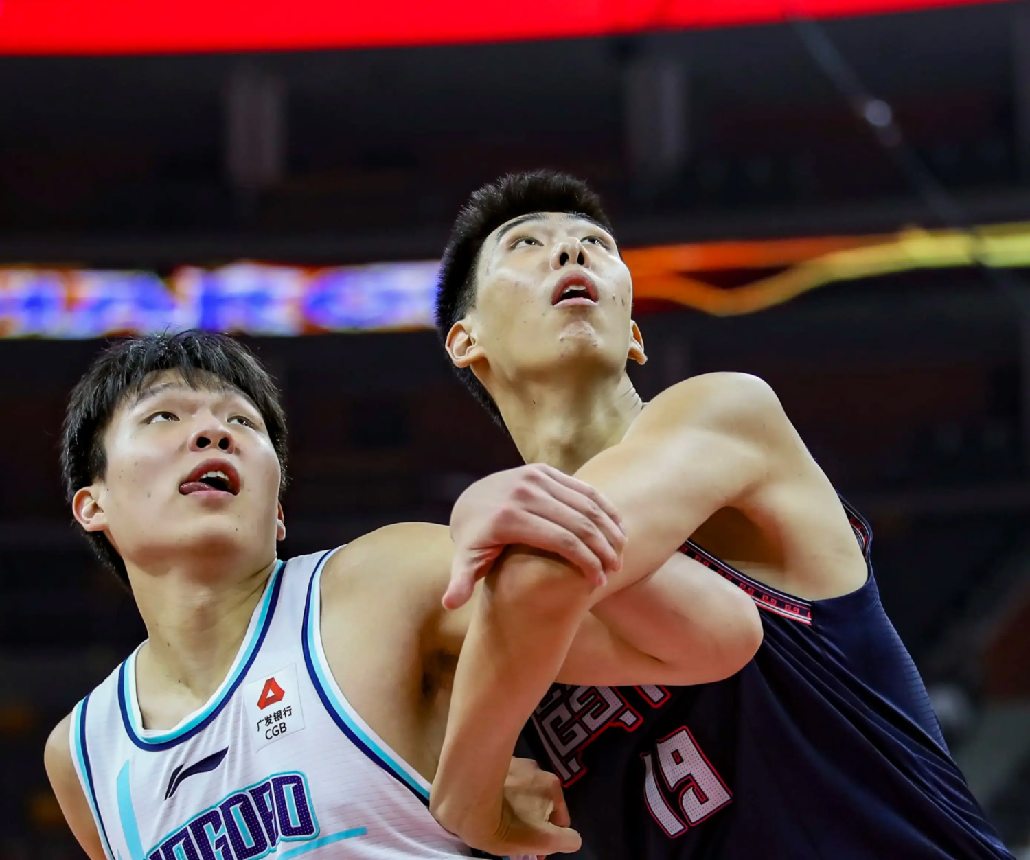 关于国王杯今夜再迎强敌；深圳男篮伤情更新；主帅态度——目标明确；训练强度明显提升的信息