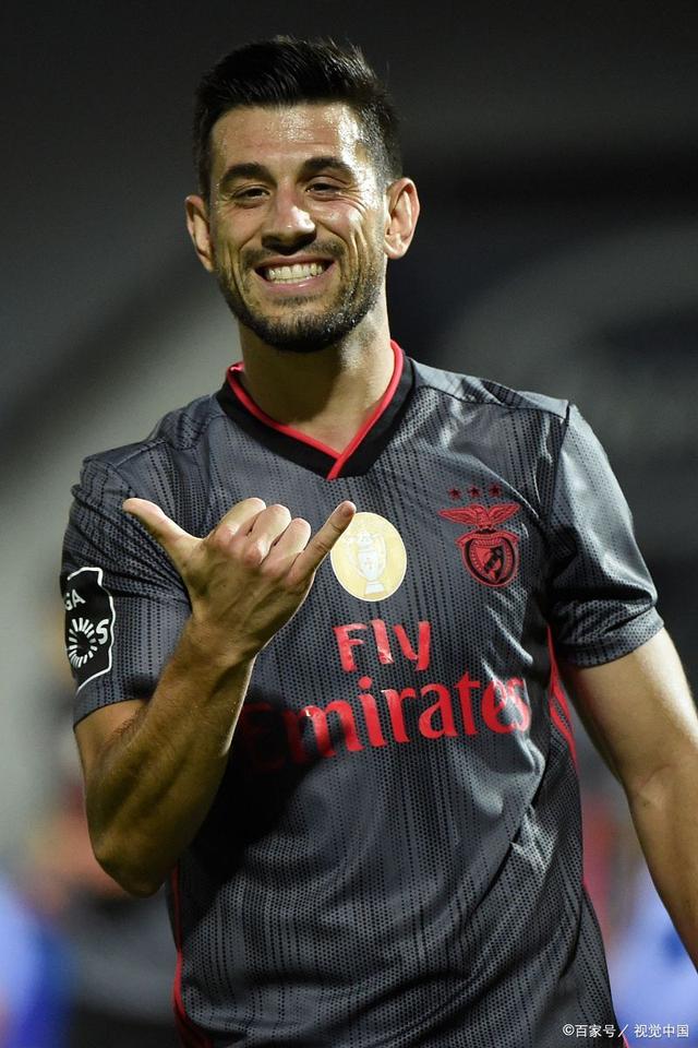 清晨葡超传出新动向；本菲卡官宣签约；管理层表态：管理层满意；球队文化再被提及的简单介绍