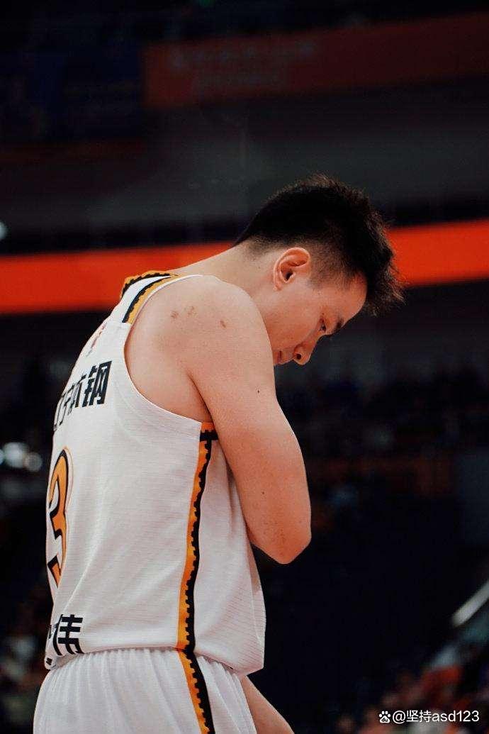 赛地聚焦：CBA常规赛关键时刻热度飙升，密尔沃基雄鹿单刀错失，赛场秩序良好，资深球员宣示担当的简单介绍-九博网页版