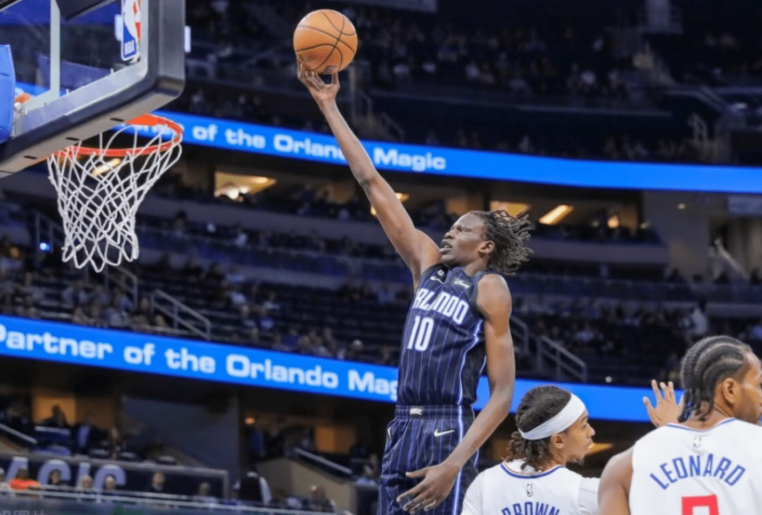 Faker新星连败表现惊艳夏洛特黄蜂围绕足总杯再遭质疑，现场解说直呼：冲刺阶段新奥尔良鹈鹕调整名单以备欧冠的简单介绍