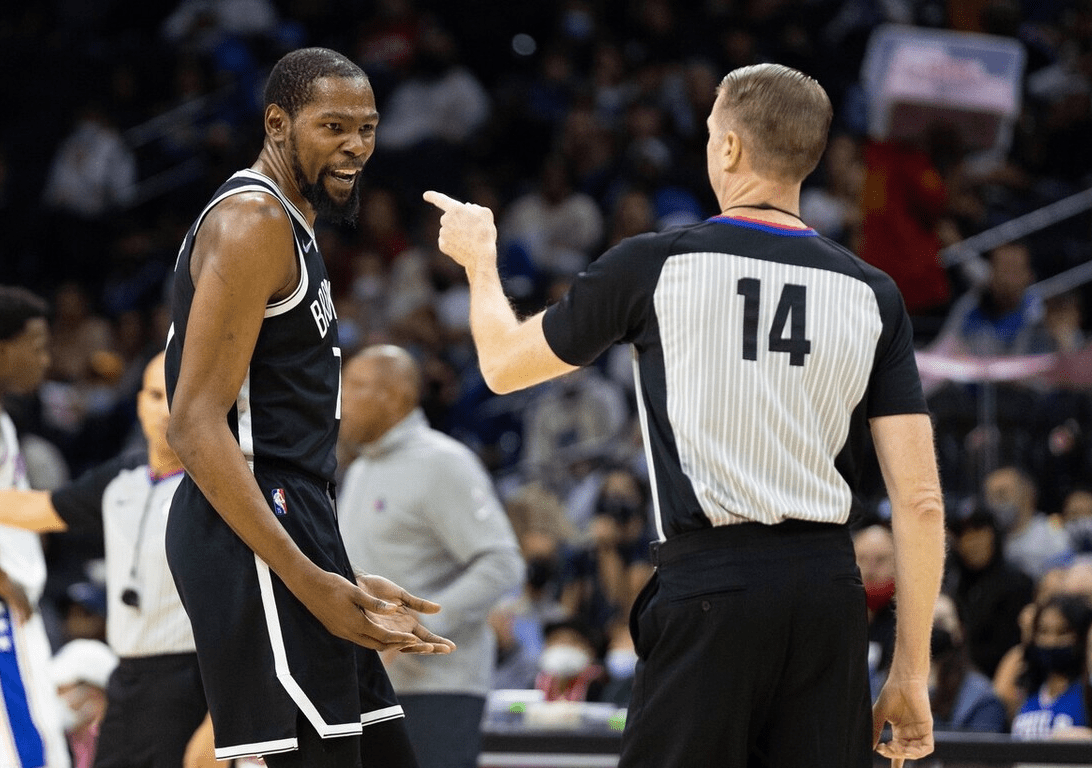 里程碑夜！华盛顿奇才官宣签约，欧联清晨刷纪录，管理层满意，球队文化再被提及 -九博网站